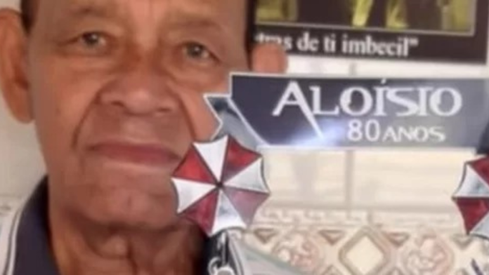 Seu Luís - fã de Resident Evil 4 Seu Luís - fã de Resident Evil 4